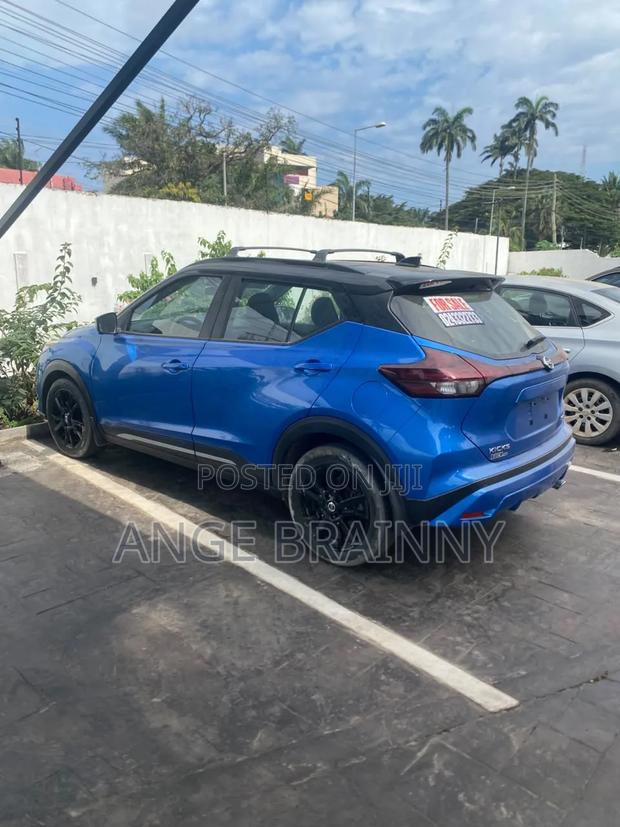 Nissan Kicks 2021 Blue