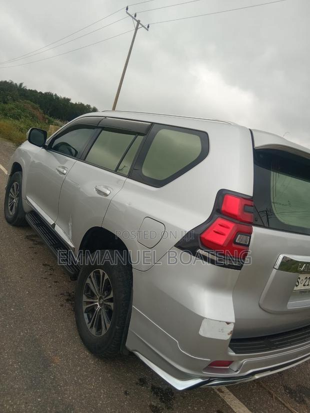 Toyota Land Cruiser Prado 4.0 Petrol TX-L 2016 Gray