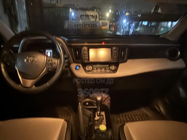 Toyota RAV4 Limited AWD (2.5L 4cyl 6A) 2017 Red