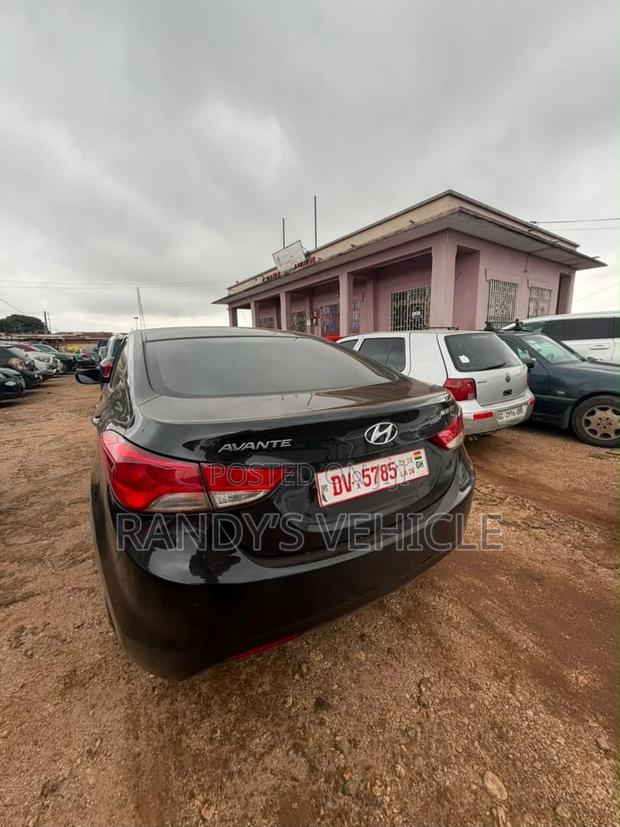 Hyundai Elantra 2013 Black
