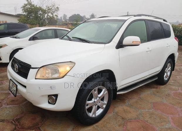 Toyota RAV4 2.5 Limited 4x4 2012 White