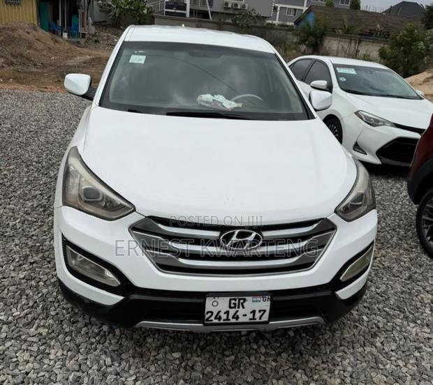 Hyundai Santa Fe 2014 White