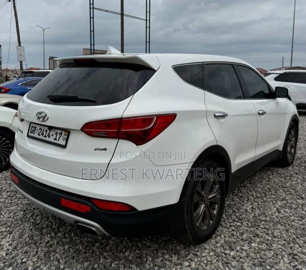 Hyundai Santa Fe 2014 White