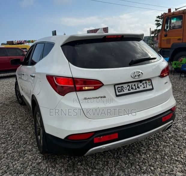 Hyundai Santa Fe 2014 White