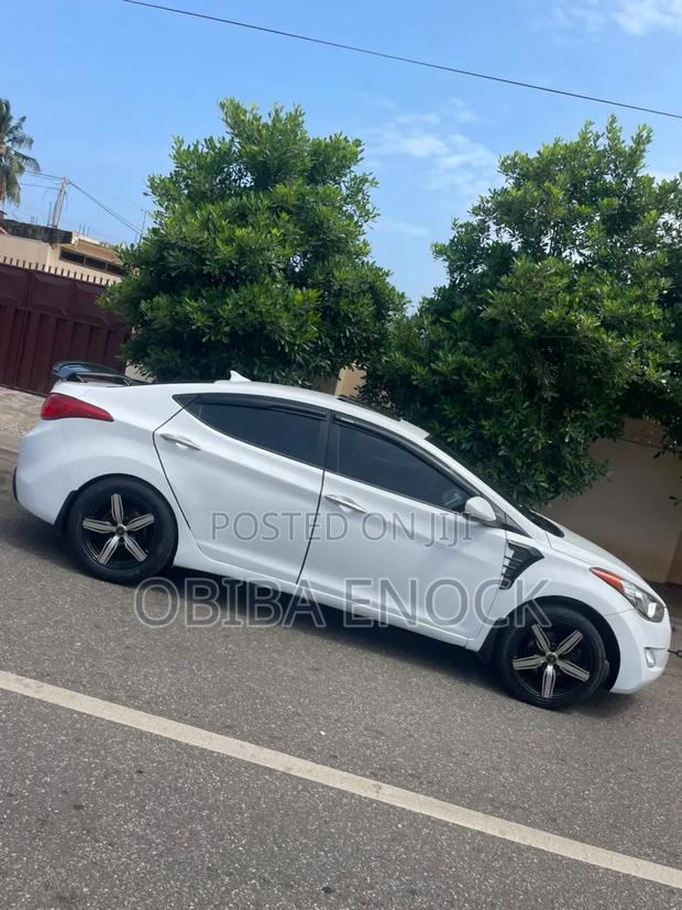 Hyundai Elantra 2013 White