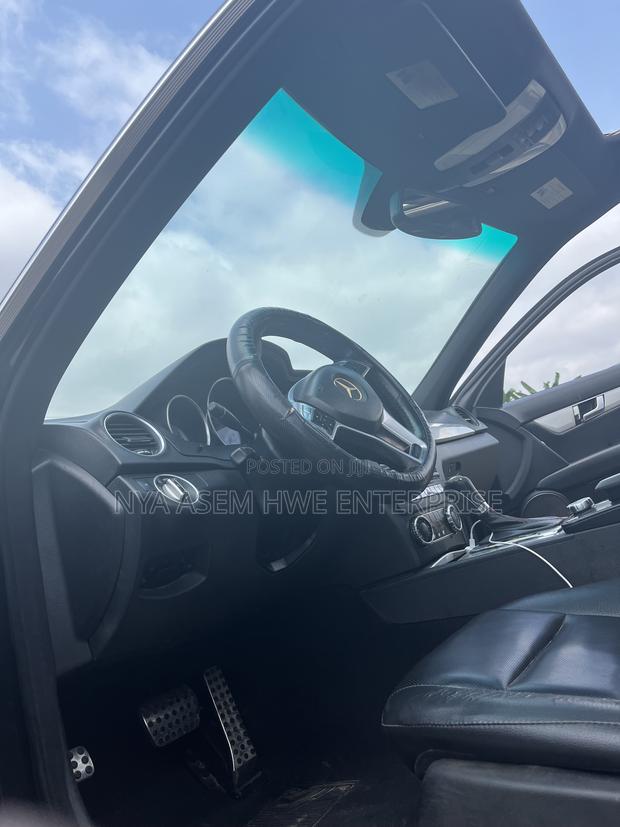 Mercedes-Benz C250 2012 Black