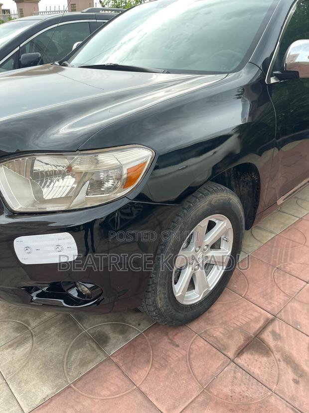 Toyota Highlander Base 2010 Black