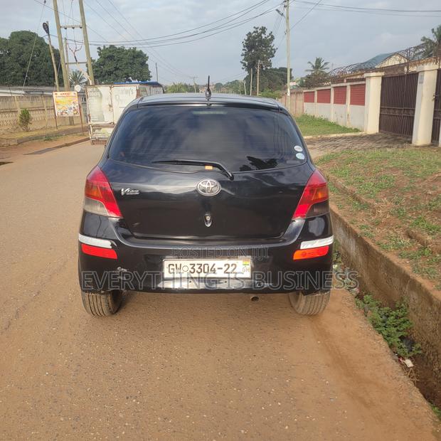 Toyota Vitz 1.3 AWD 5dr 2010 Black