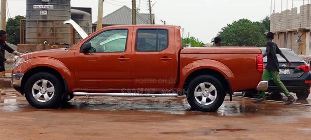 Nissan Frontier Crew Cab SE 4x4 2007 Brown