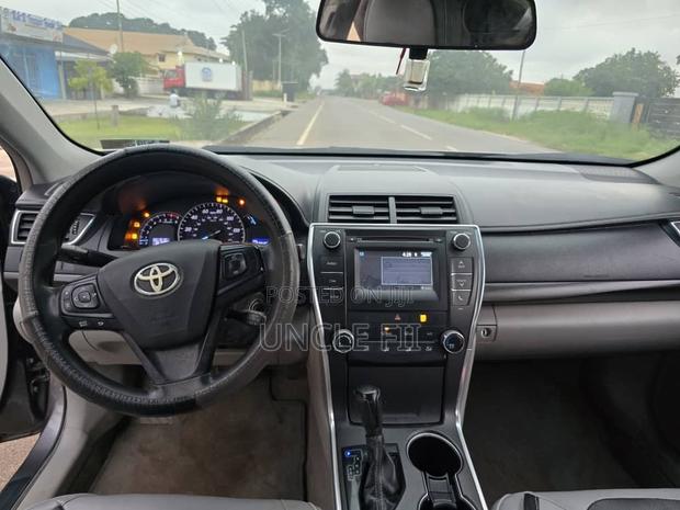 Toyota Camry LE 4dr Sedan (2.5L 4cyl 6A) 2016 Gray