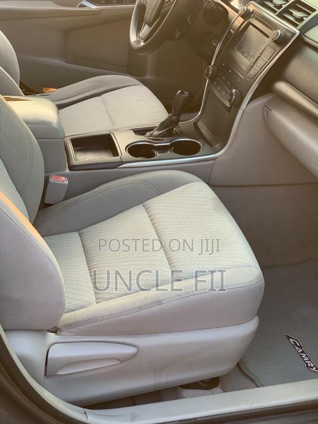 Toyota Camry LE 4dr Sedan (2.5L 4cyl 6A) 2016 Gray