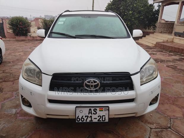 Toyota RAV4 2012 White