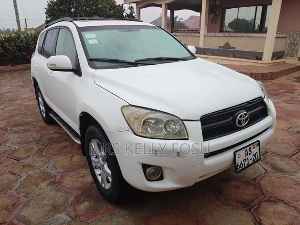 Toyota RAV4 2012 White