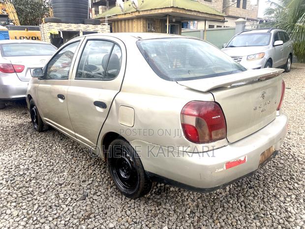 Toyota Echo 2006 Gold