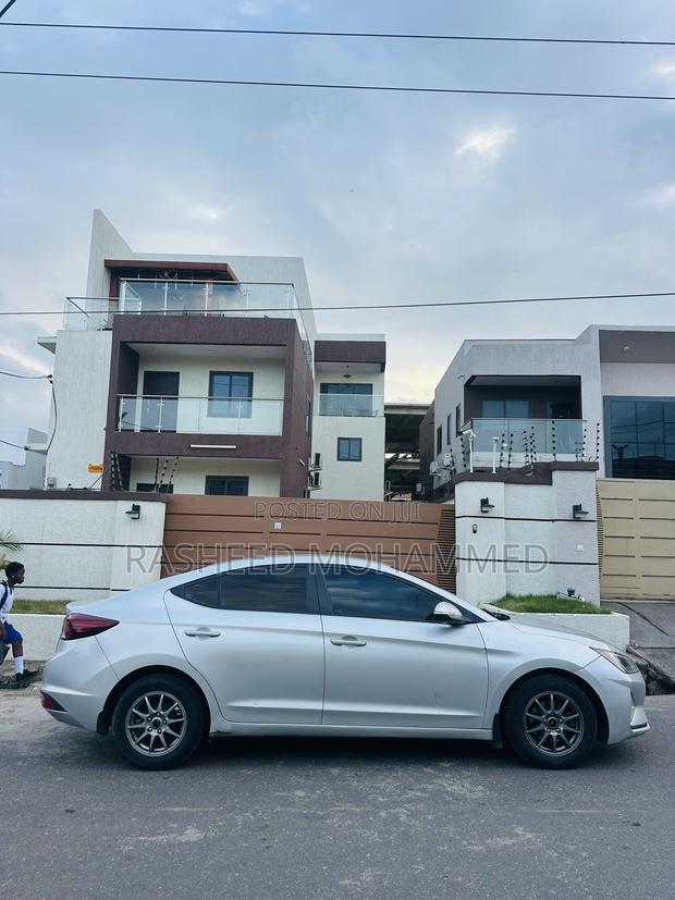 Hyundai Elantra ECO 2019 Silver