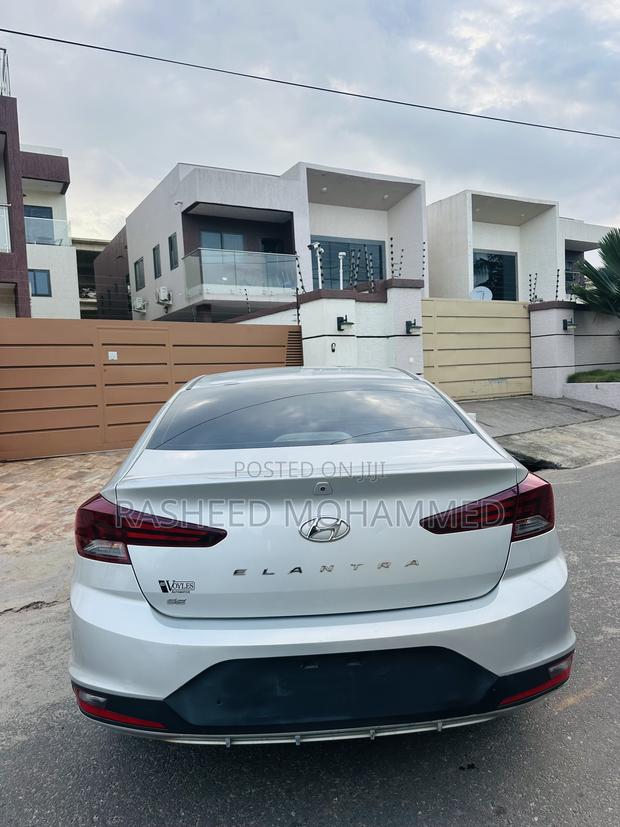 Hyundai Elantra ECO 2019 Silver