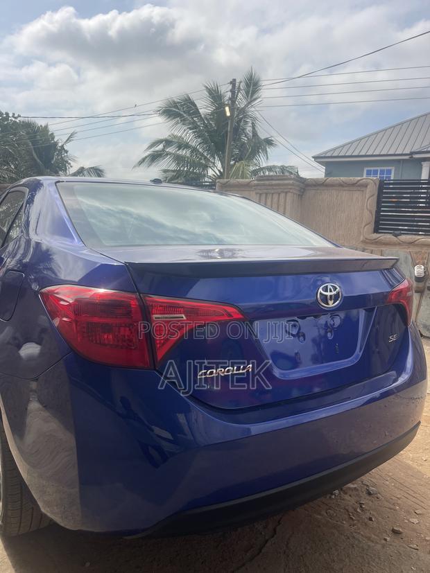 Toyota Corolla 2017 Blue
