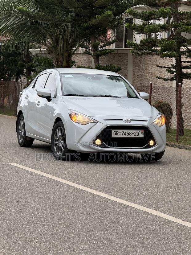 Toyota Yaris iA 1.5 FWD 2019 Gray