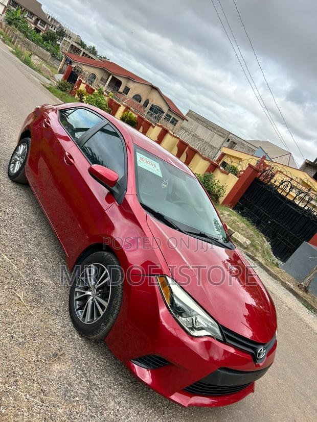 Toyota Corolla LE Eco 4dr Sedan (1.8L 4cyl CVT) 2015 Black