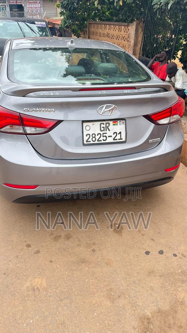 Hyundai Elantra SE 4dr Sedan (1.8L 4cyl 6A) 2015 Gray