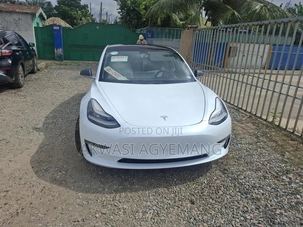 Tesla Model 3 Long Range AWD 2019 White