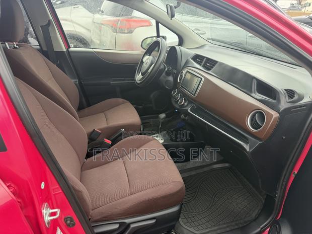 Toyota Vitz 1.3 AWD 5dr 2012 Pink
