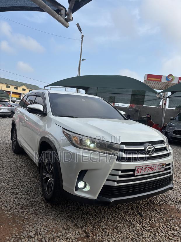Toyota Highlander Limited 4x2 V6 (3.5L 6cyl 8A) 2018 White
