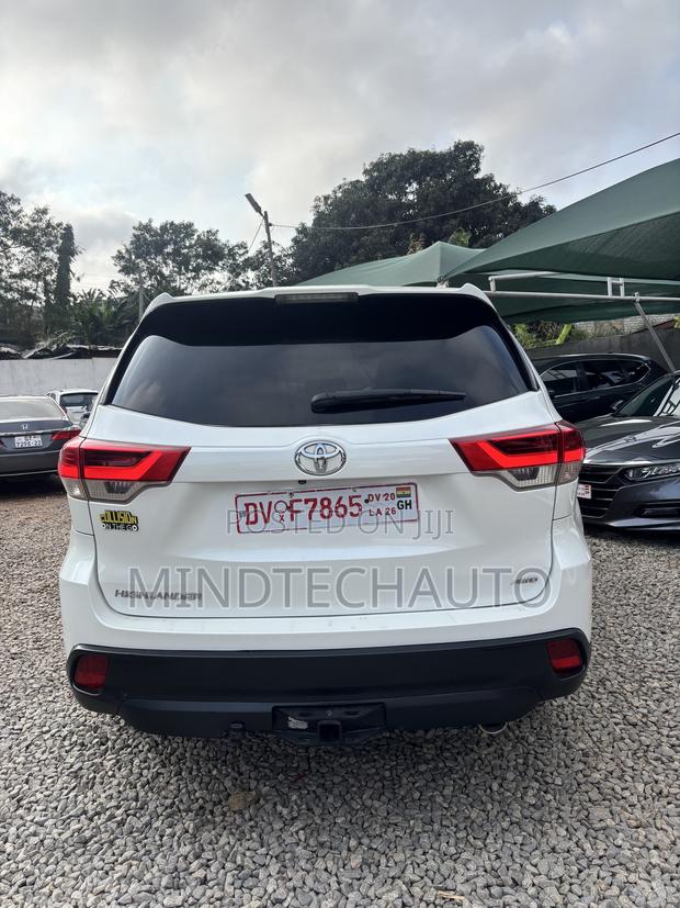 Toyota Highlander Limited 4x2 V6 (3.5L 6cyl 8A) 2018 White