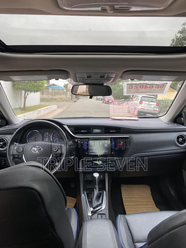 Toyota Corolla 2019 Silver