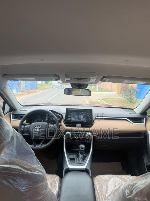 Toyota RAV4 XLE AWD 2020 Red
