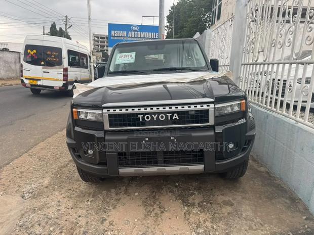 Toyota Land Cruiser Prado 2026 Black