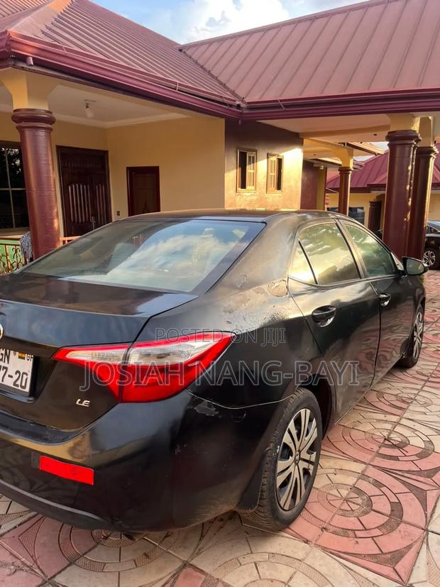 Toyota Corolla 2016 Black