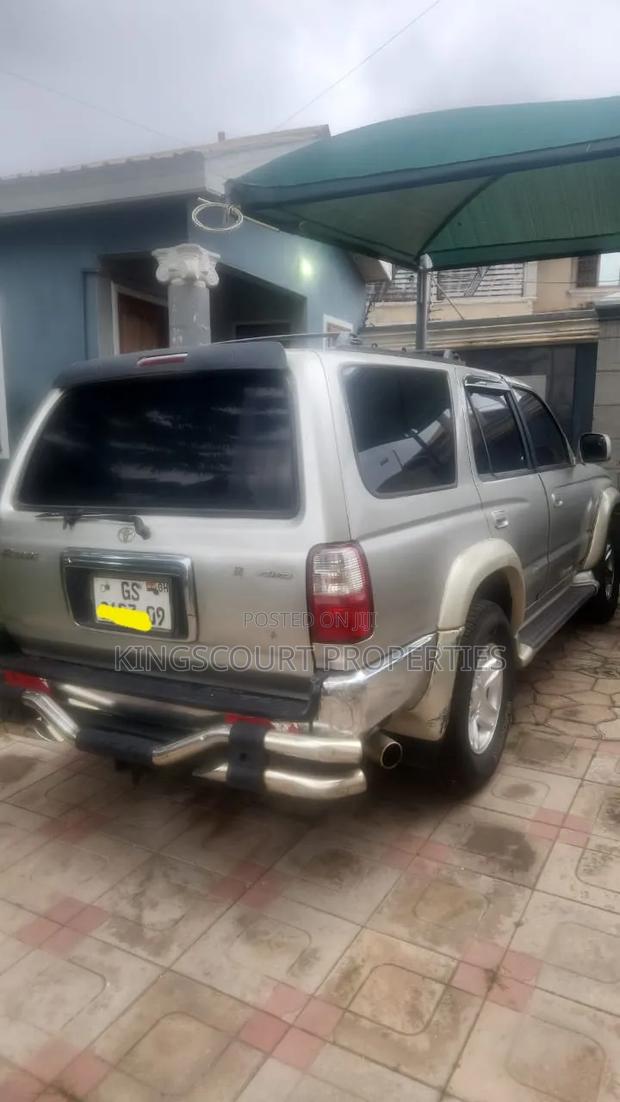 Toyota 4-Runner 1999 Silver