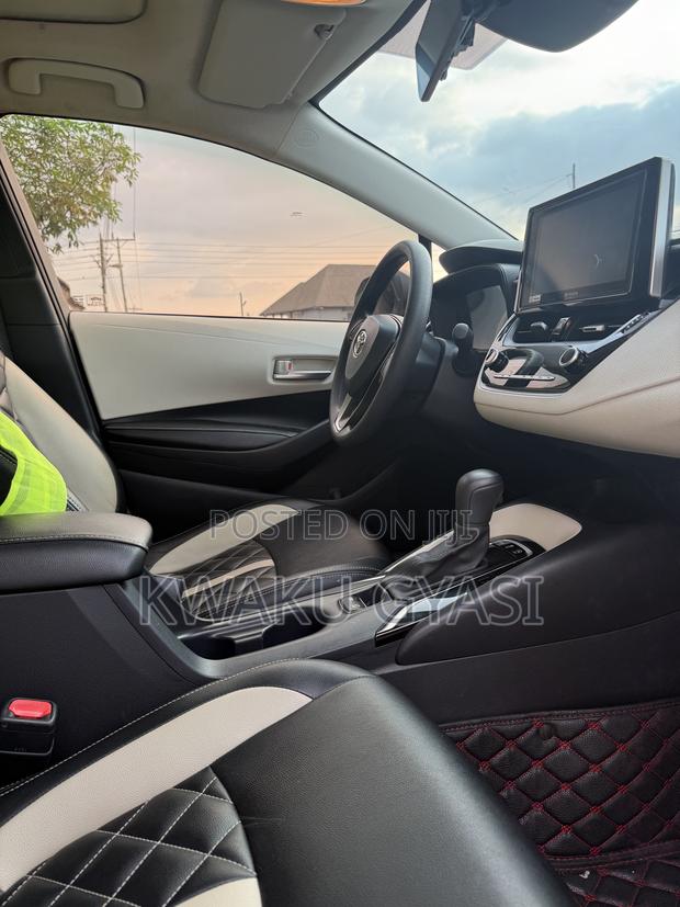 Toyota Corolla 2019 White