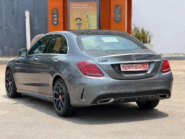 Mercedes-Benz C300 2018 Gray