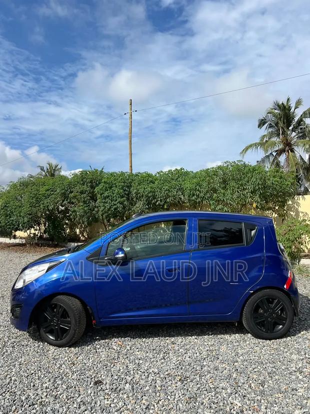 Chevrolet Spark 2LT 4dr Hatchback (1.2L 4cyl CVT) 2015 Blue