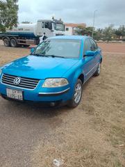 Volkswagen Passat 2004 Blue for sale