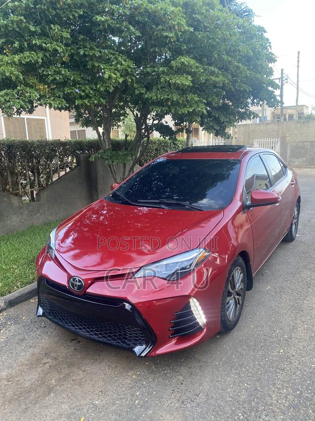 Toyota Corolla XLE 4dr Sedan (1.8L 4cyl CVT) 2017 Red