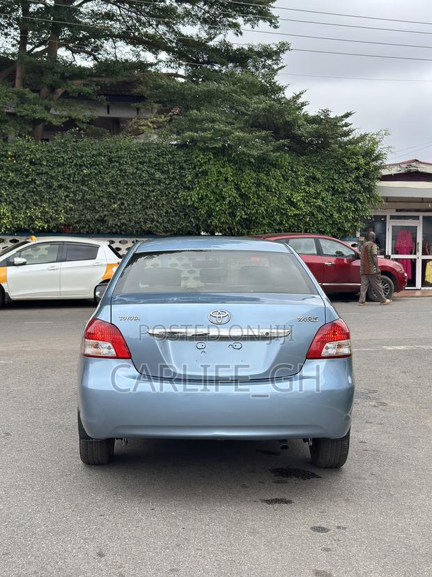 Toyota Yaris L Hatchback 3dr 2013 Blue