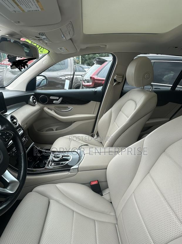 Mercedes-Benz GLC-Class 2019 Gold