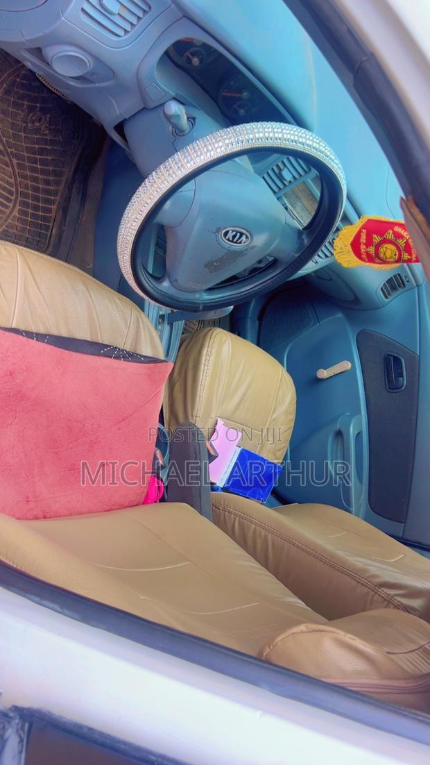 Kia K5 2010 White