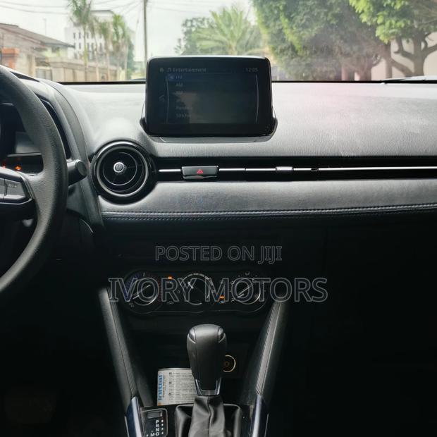 Toyota Yaris 2019 Blue