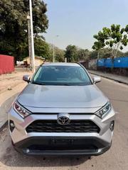 Toyota RAV4 XLE 2021 Beige for sale