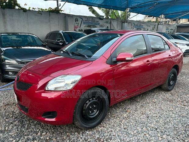 Toyota Yaris 2012 Red