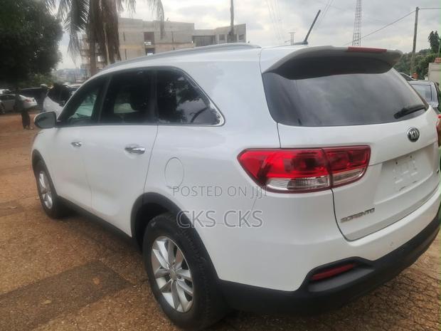 Kia Sorento 2018 White