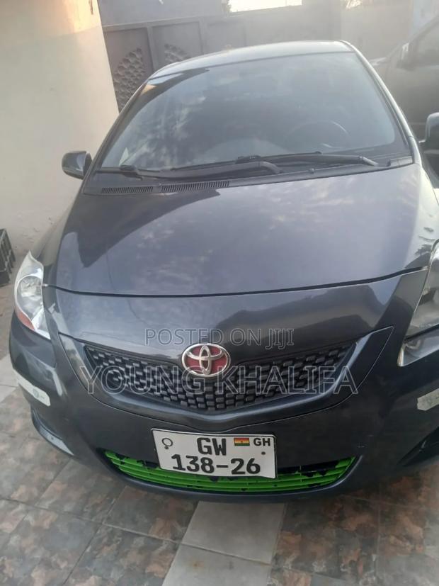 Toyota Yaris 2010 Black