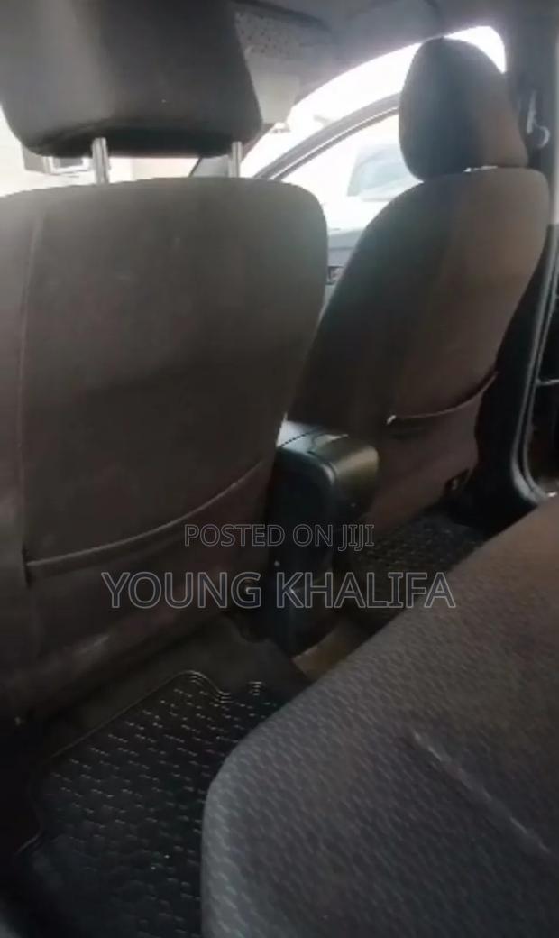 Toyota Yaris 2010 Black