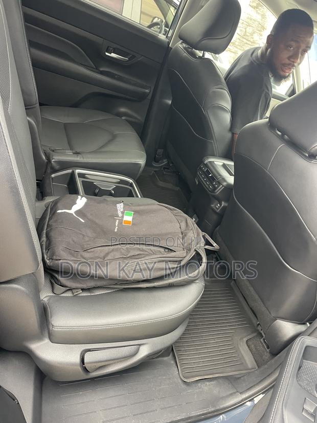 Toyota Highlander Platinum AWD 2024
