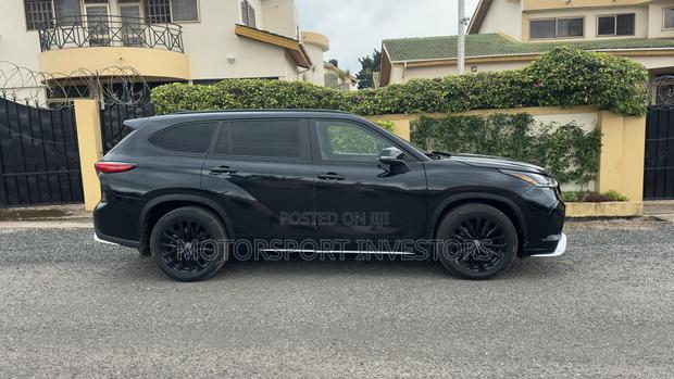 Toyota Highlander XSE AWD 2023 Black