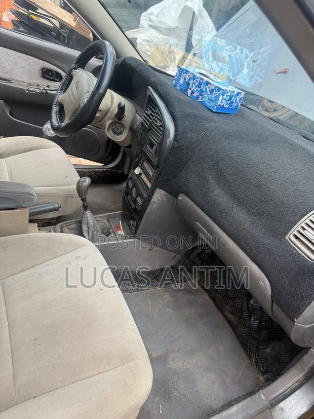 Kia Spectra 2005 Yellow